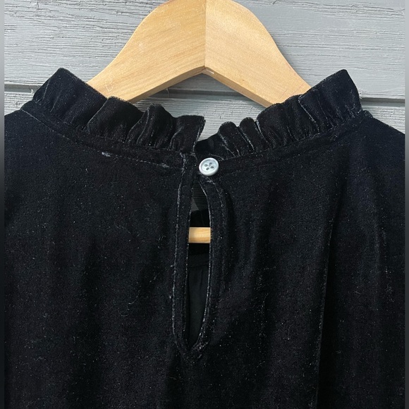 J.Crew Black Velvety Sleeveless Ruffle Neck Top with Bow Accent Sz Small - Picture 6 of 9
